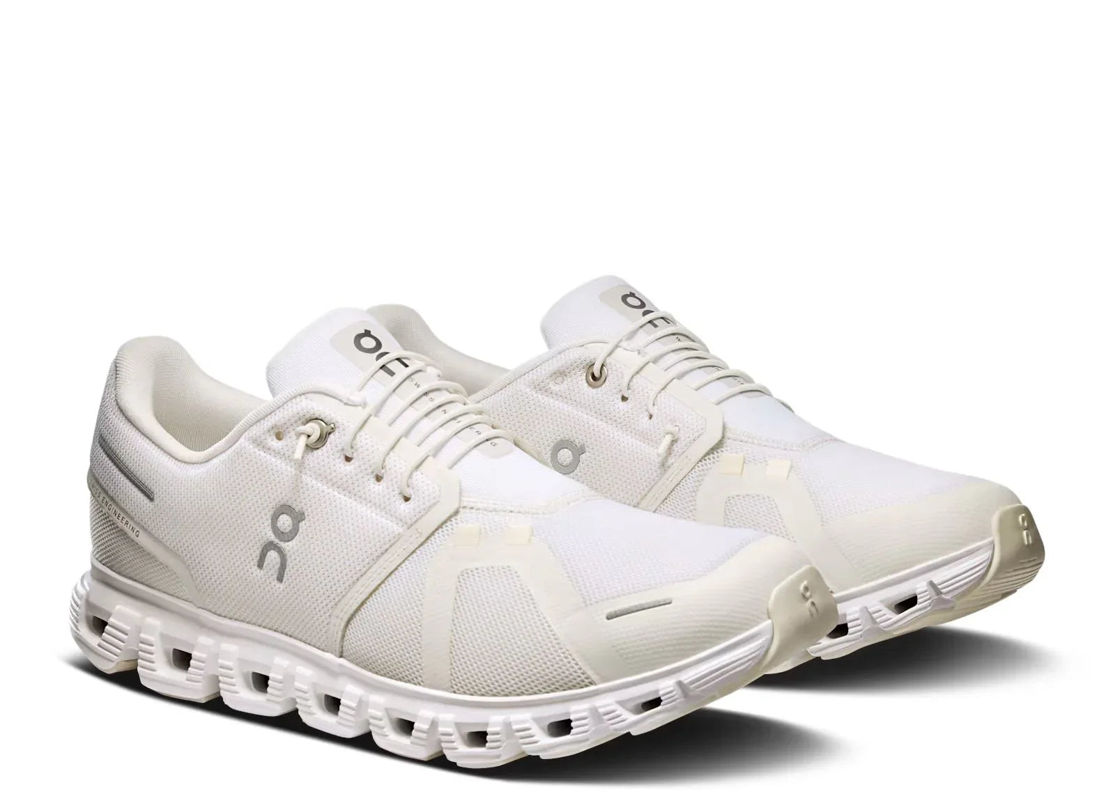 On Running Cloud 6 All White