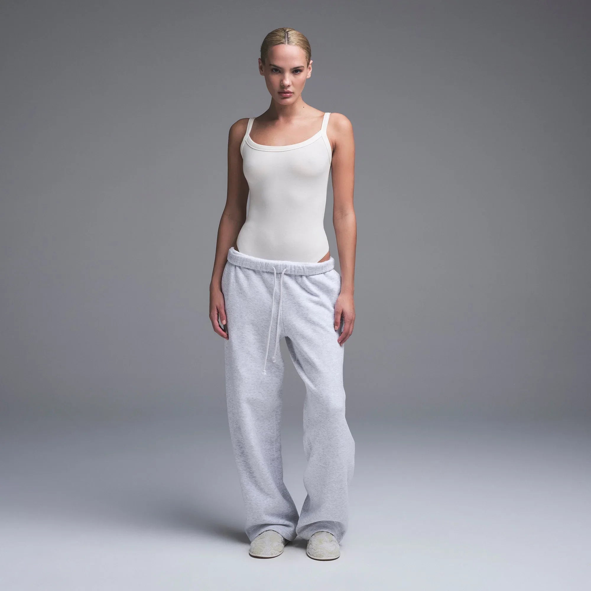 SKIMS COTTON JERSEY SCOOP NECK BODYSUIT | MARBLE - BODYSUIT