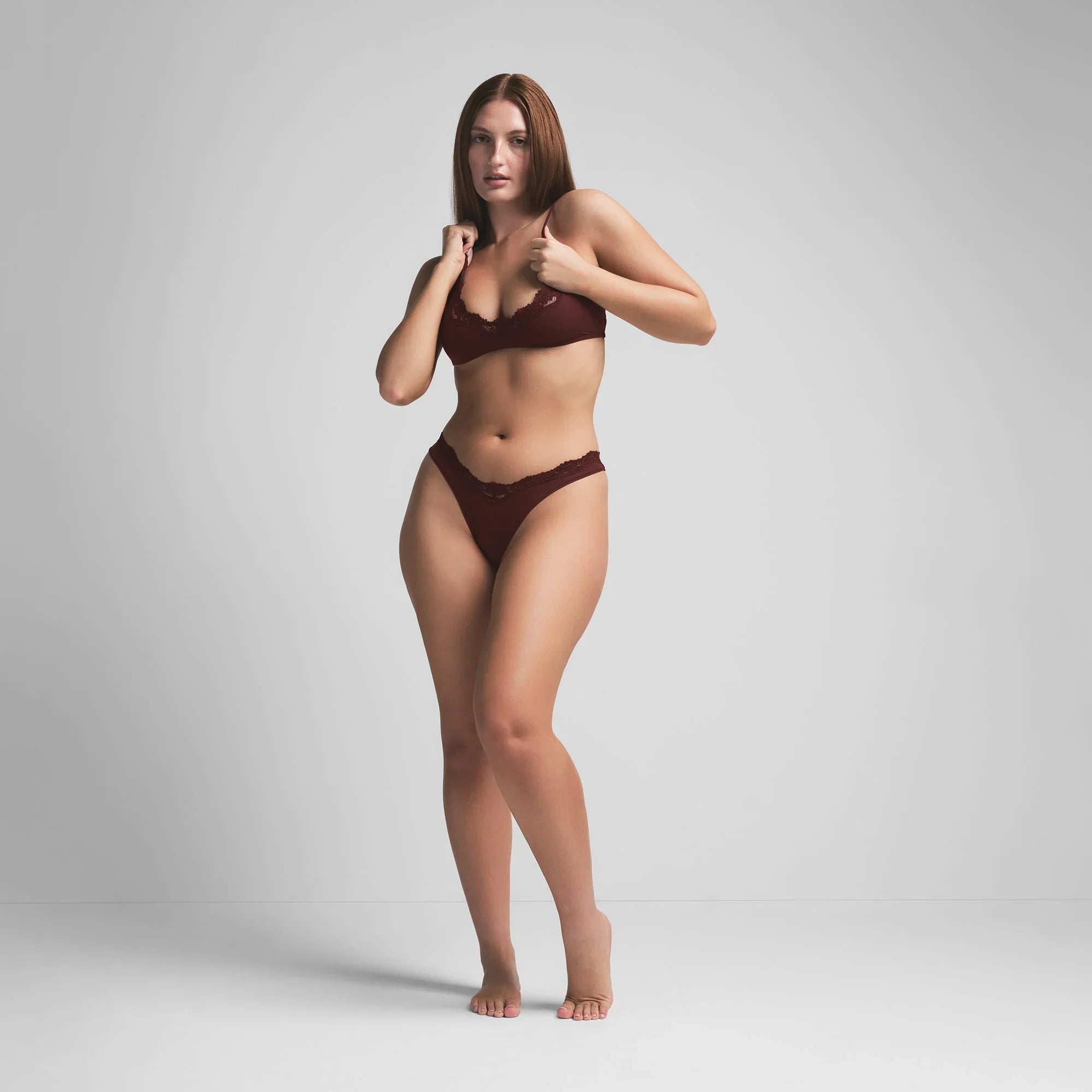 SKIMS FITS EVERYBODY LACE SCOOP BRALETTE | OXBLOOD - SÜTYEN