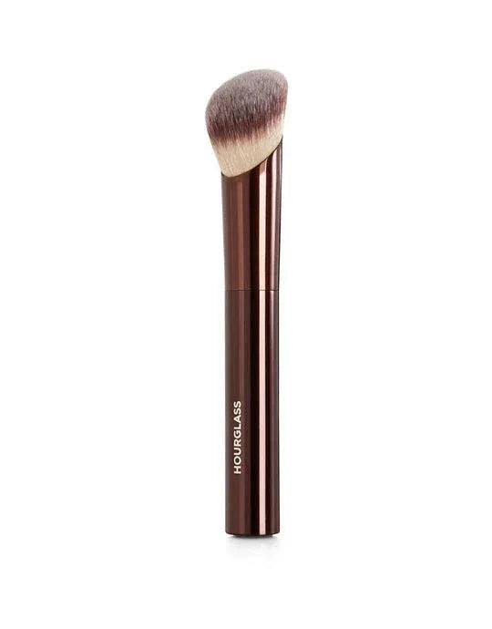 Hourglass Ambient Soft Glow Foundation Brush - Föndoten Fırçası