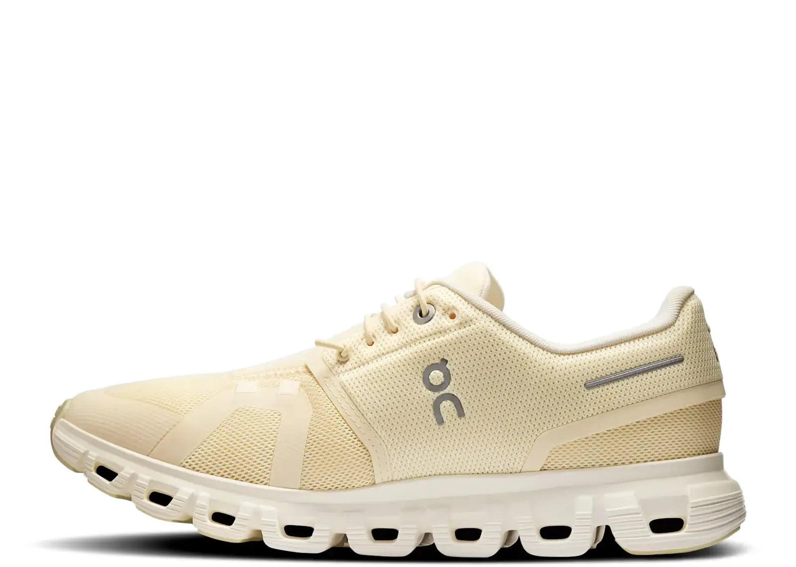 On Running Cloud 6 Castor Ivory (W)