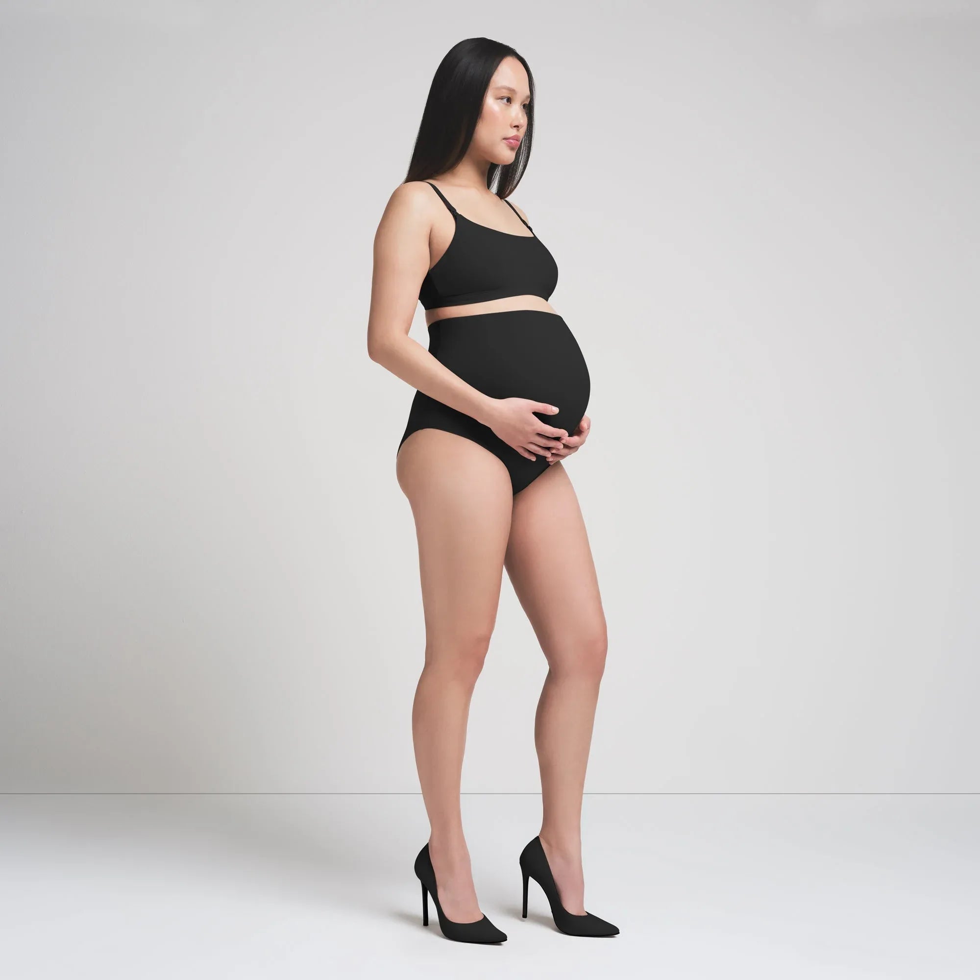 SKIMS FITS EVERYBODY MATERNITY NURSING SCOOP BRALETTE | ONYX - SÜTYEN